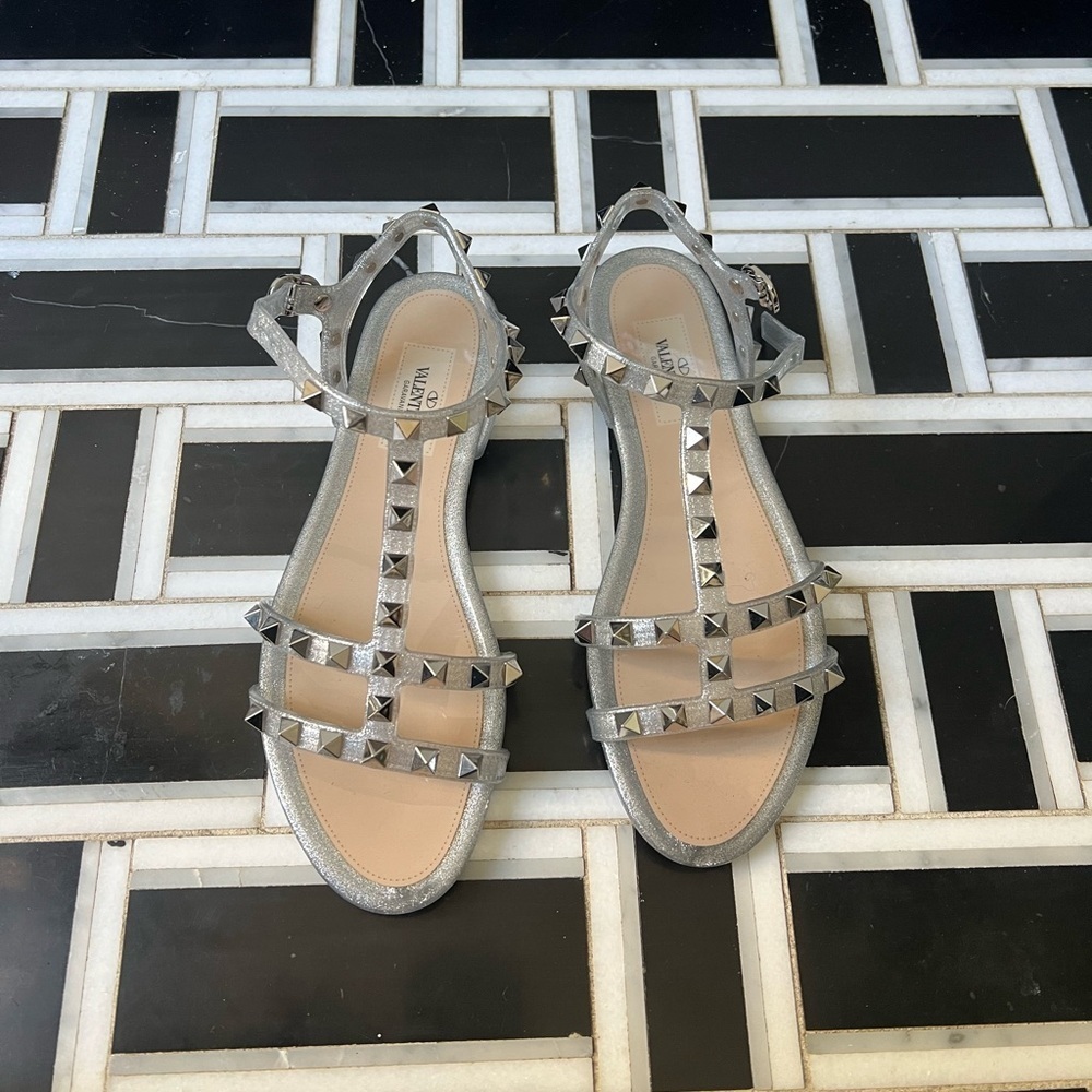 Garavani Glitter Rockstud Gladiator Sandals In Silver - Picture 3 of 8